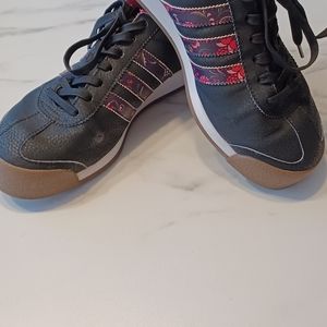 Adidas Samoa Gently Used Black & Pink Floral 9
